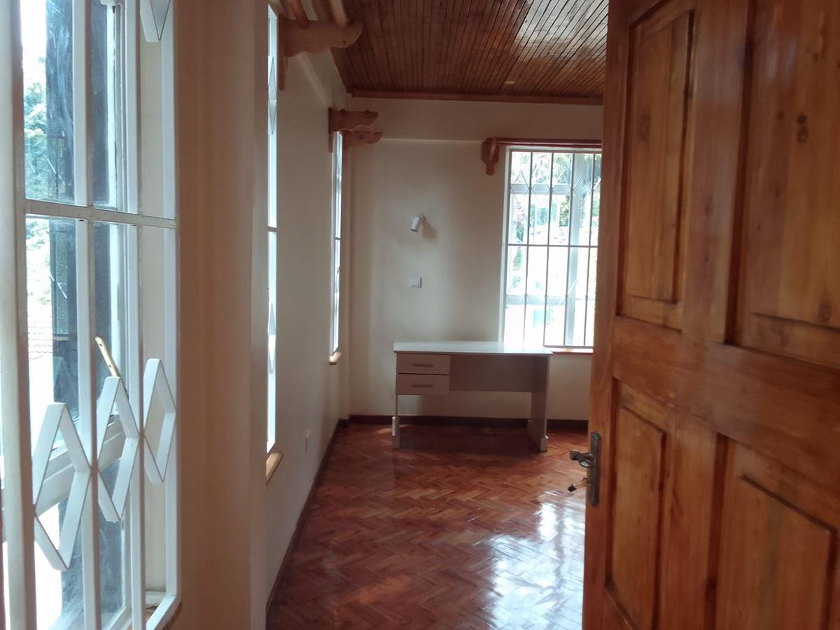 4 Bed Townhouse with En Suite in Westlands Area - 14