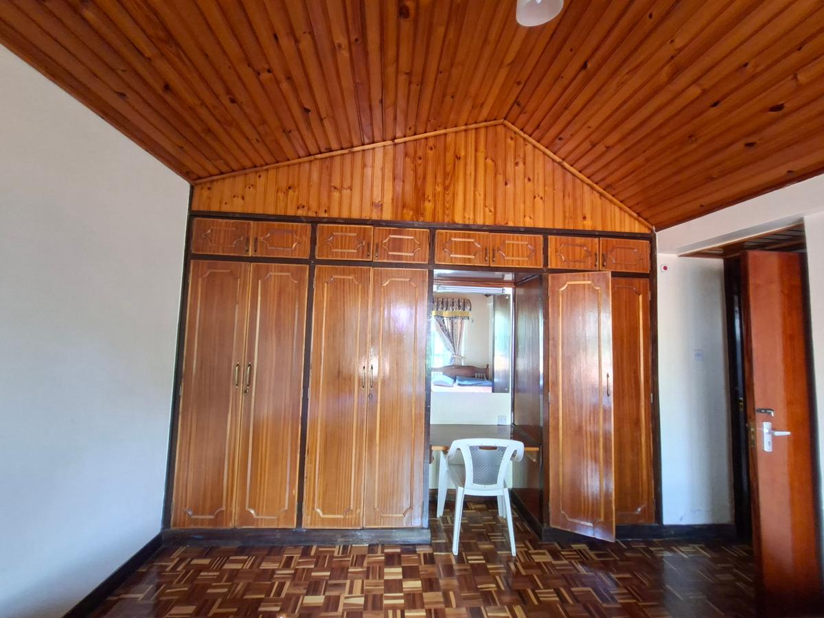 4 Bed House with En Suite at Off Un Avenue - 19