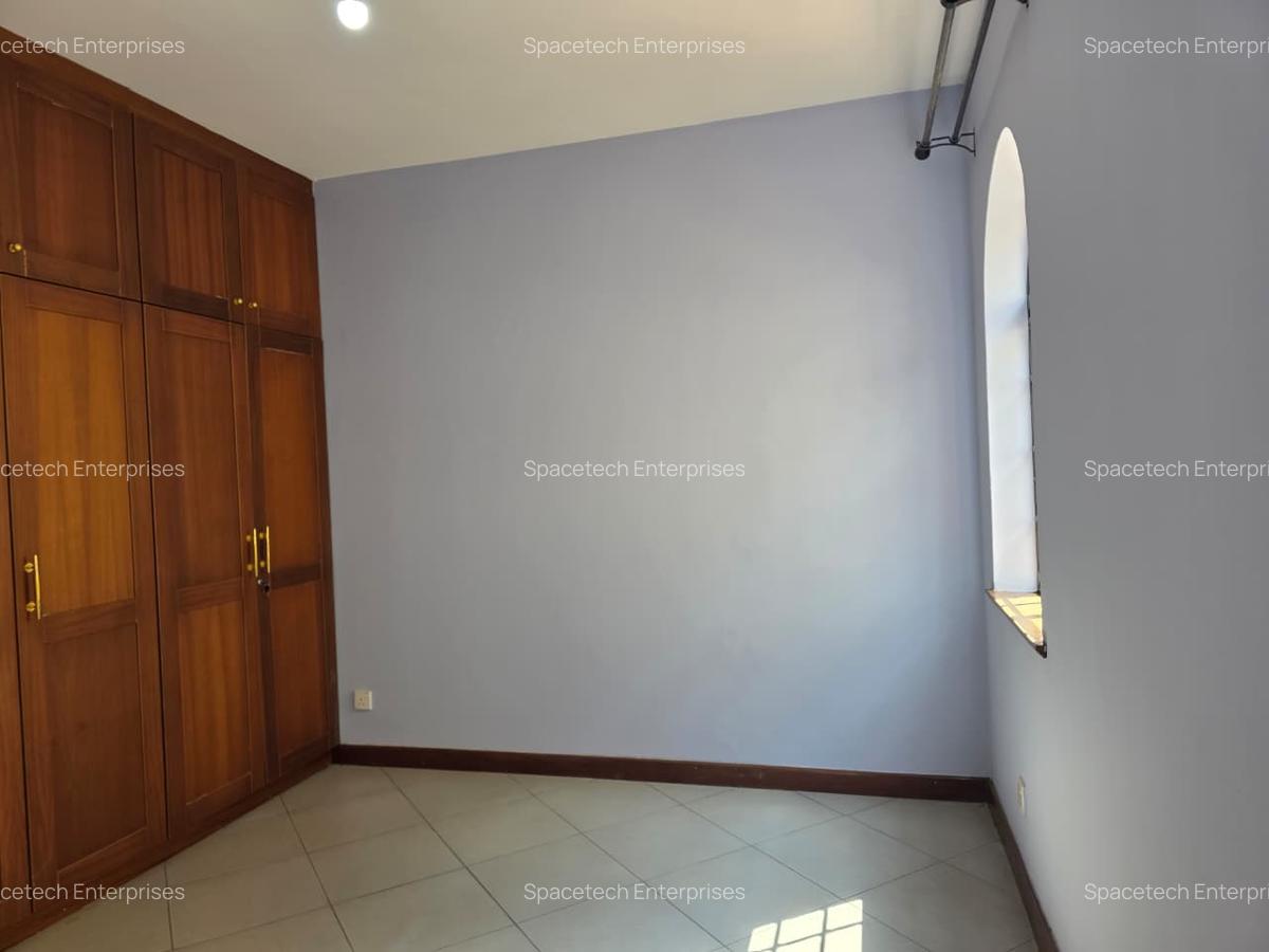 3 Bed Apartment with Backup Generator in Kilimani - 8