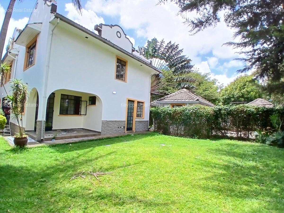 4 Bed Townhouse with En Suite at Lavington Green - 15