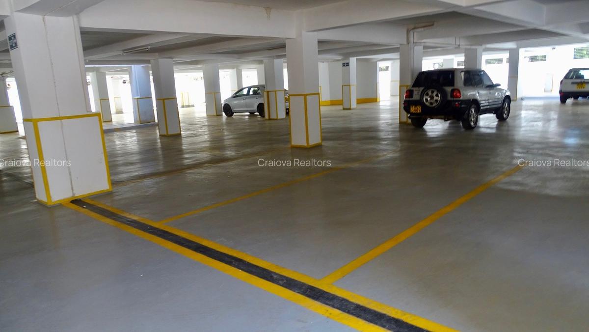 Furnished 3 Bed Apartment with En Suite at Argwings Kodhek Road - 10