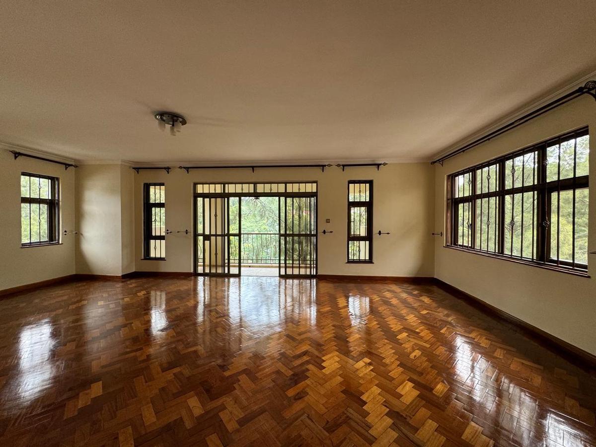 6 Bed House with En Suite in Kitisuru - 11