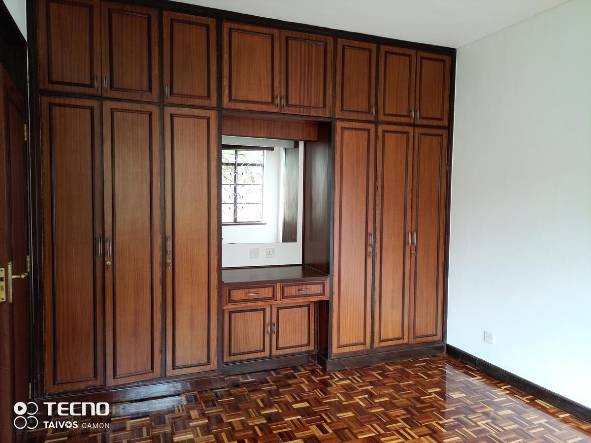 4 Bed Townhouse with En Suite at Off Peponi Rd - 13