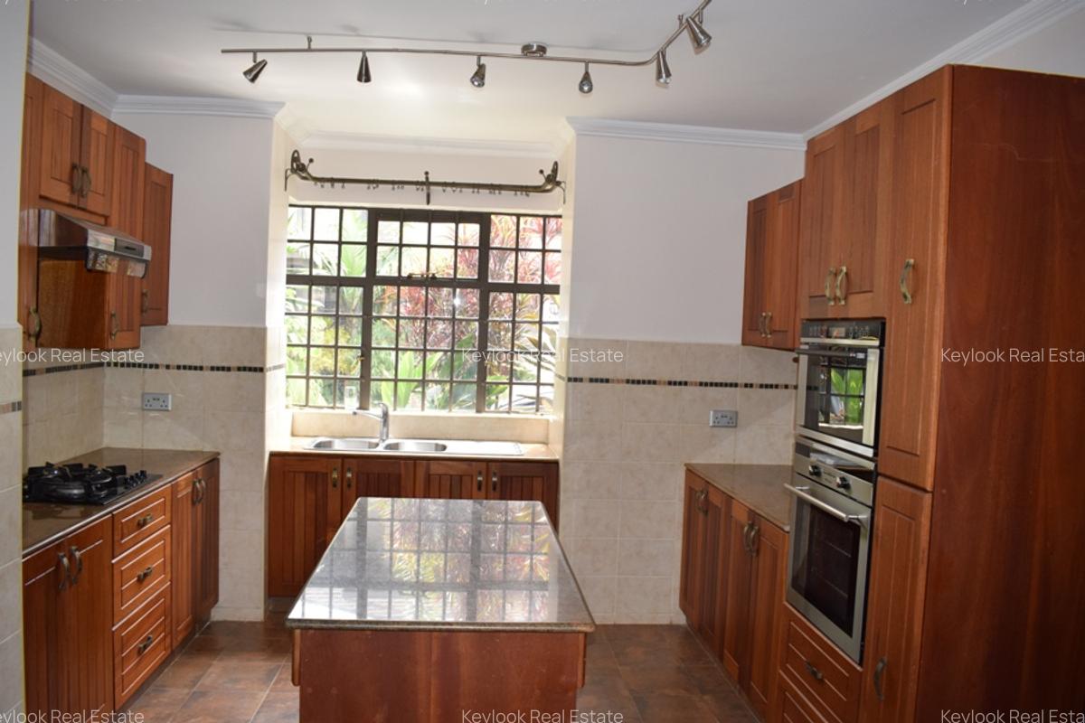 4 Bed Townhouse with En Suite at Peponi Road - 6