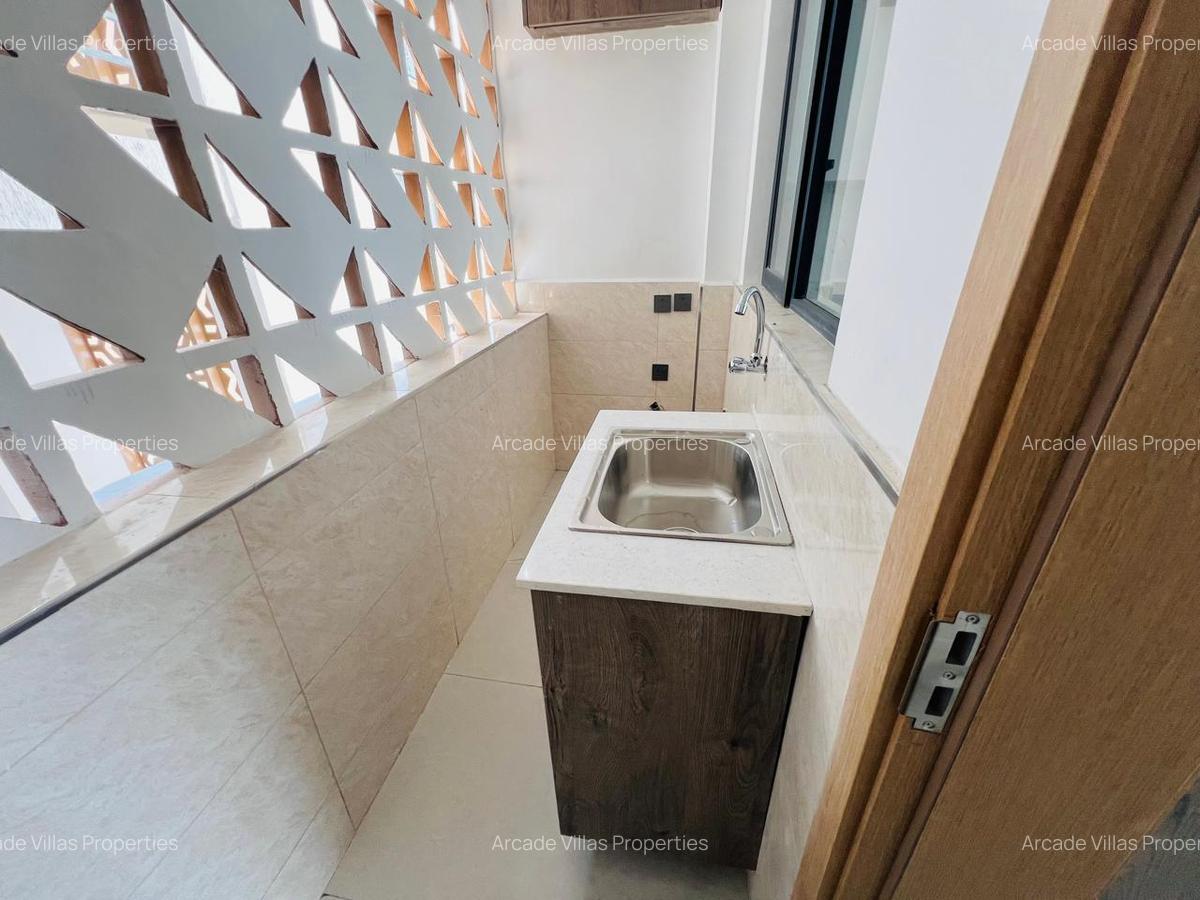 2 Bed Apartment with En Suite in Brookside - 15