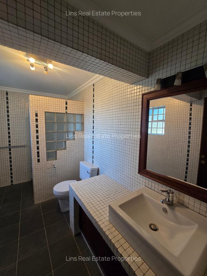 3 Bed House with En Suite in Spring Valley - 11