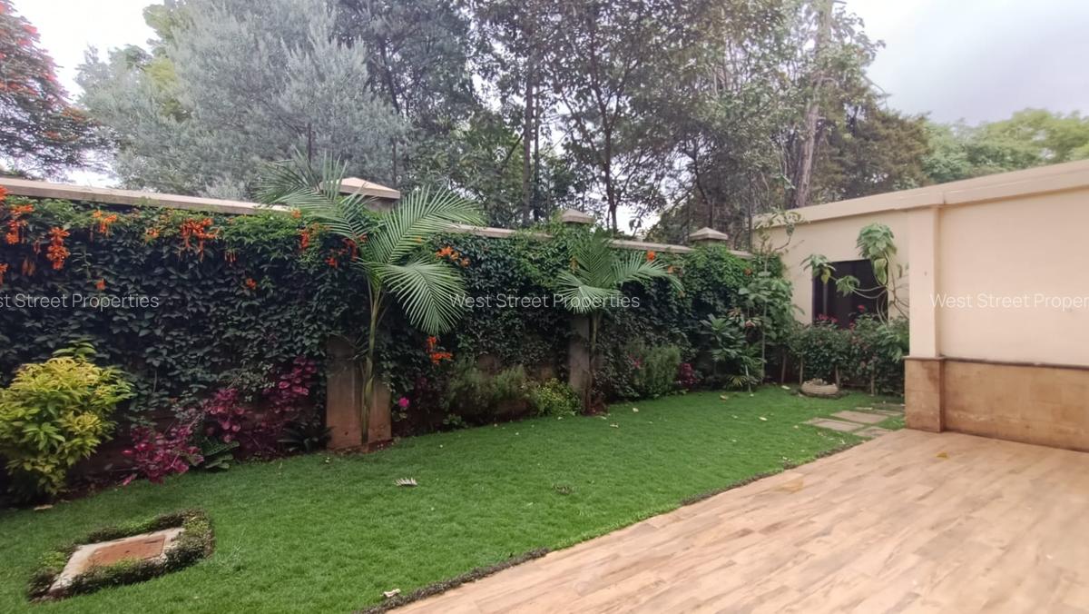 4 Bed Villa with En Suite at Lavington - 13