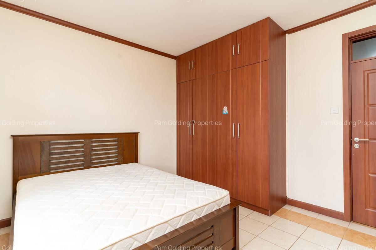 2 Bed Apartment with En Suite in Parklands - 10