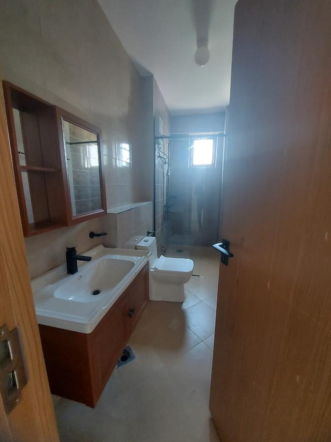 3 Bed Apartment with En Suite at Parklands - 7