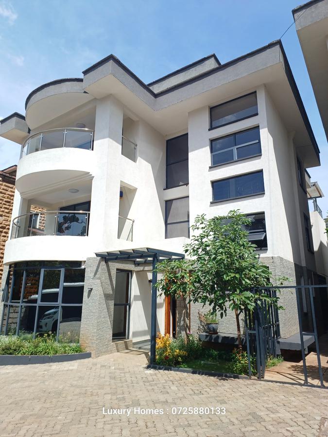 5 Bed Townhouse with En Suite in Lavington - 1