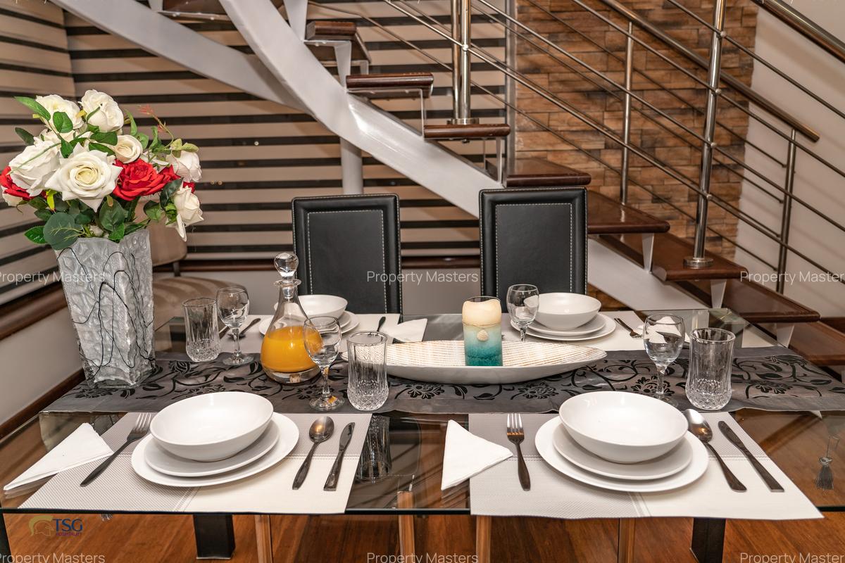 Serviced 2 Bed Apartment with En Suite at Wood Avenue - 18