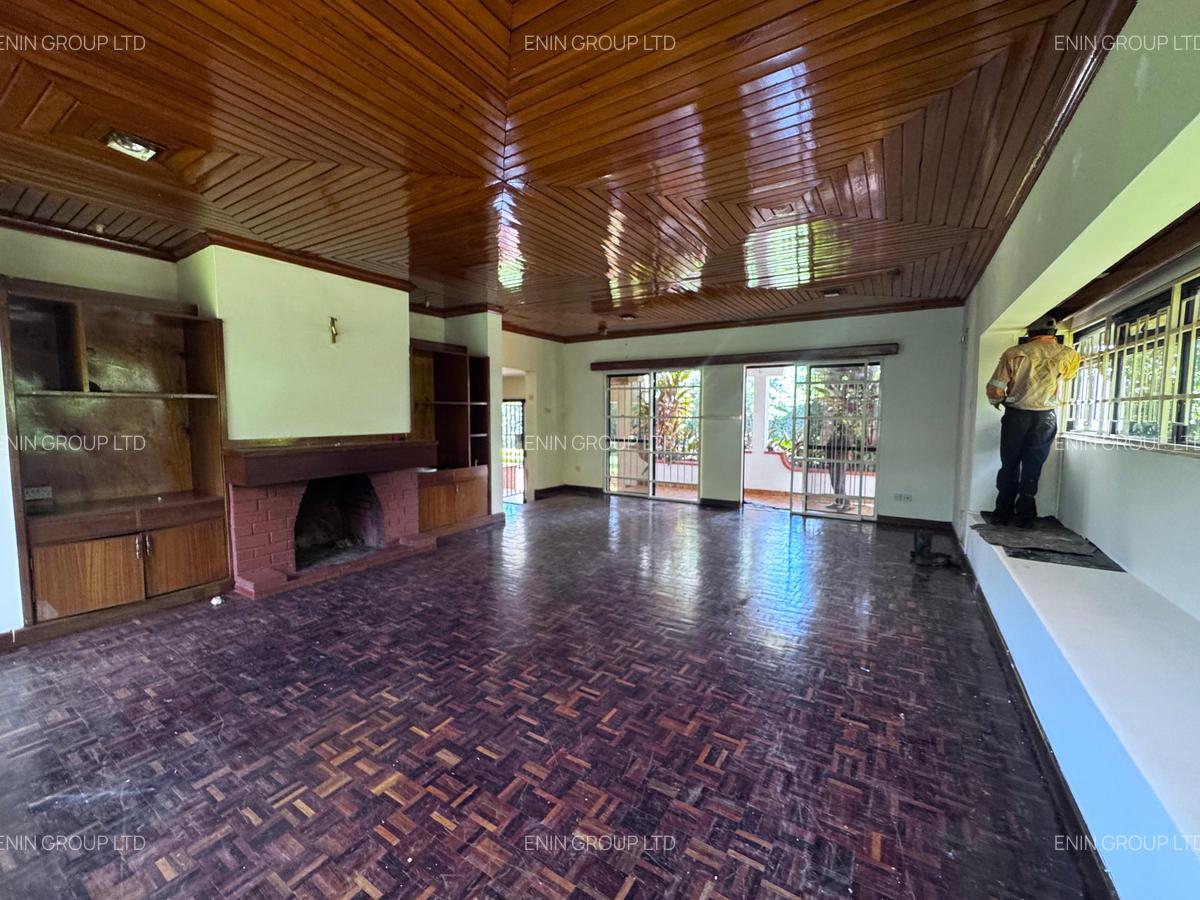 4 Bed House with En Suite in Nyari - 6