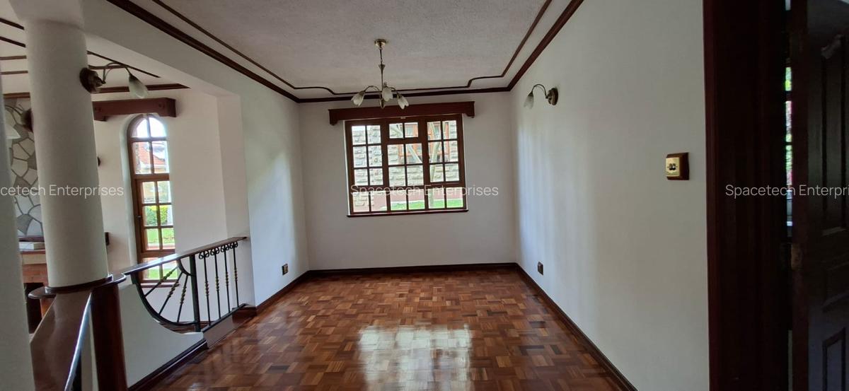 4 Bed Townhouse with En Suite in Lavington - 13