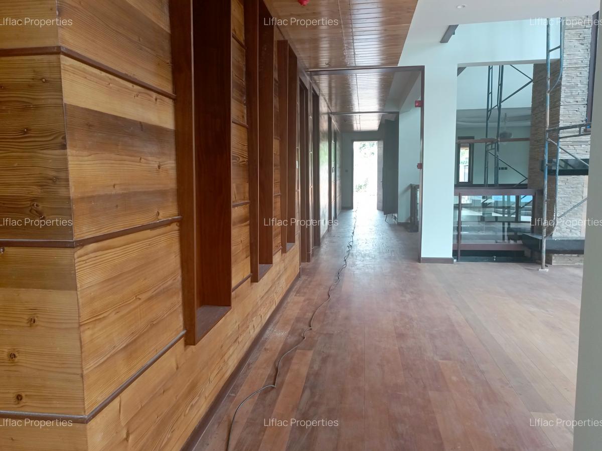 5 Bed House with En Suite in Runda - 6