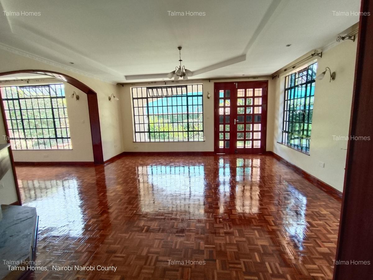 4 Bed Townhouse with En Suite at Off Convent Drive - 9