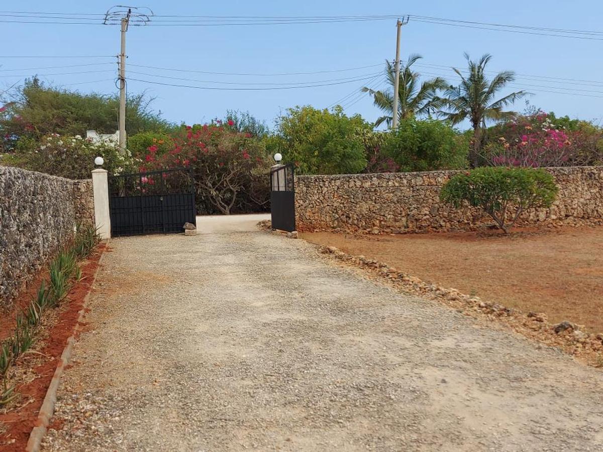 4 Bed Villa with En Suite at Vipingo Beach Estate - 2