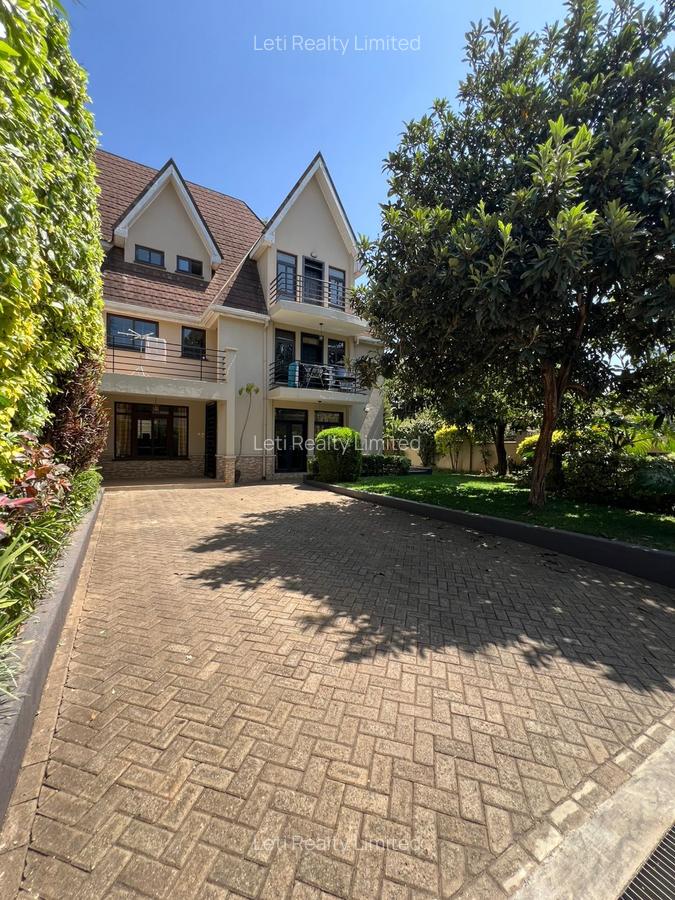 5 Bed Townhouse with En Suite in Lavington - 1