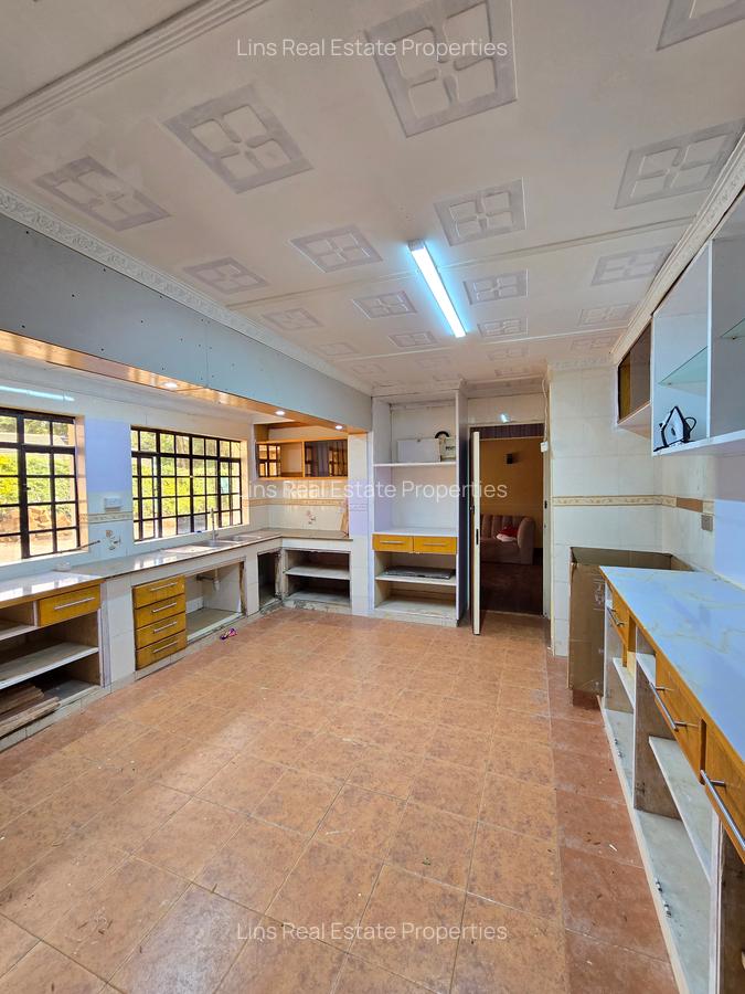 5 Bed House with En Suite in Loresho - 18