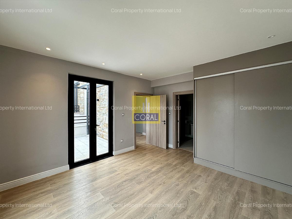 4 Bed Townhouse in Runda - 10