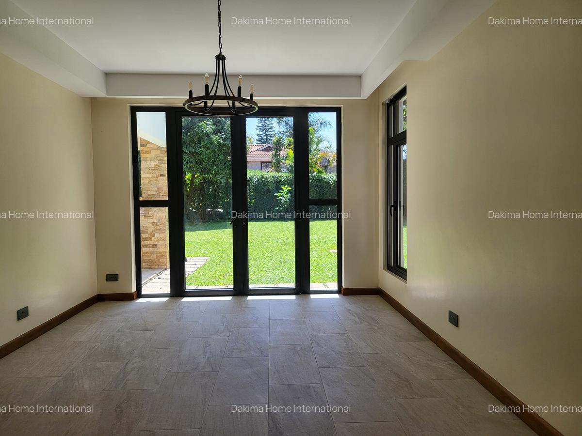 5 Bed House with En Suite in Runda - 8