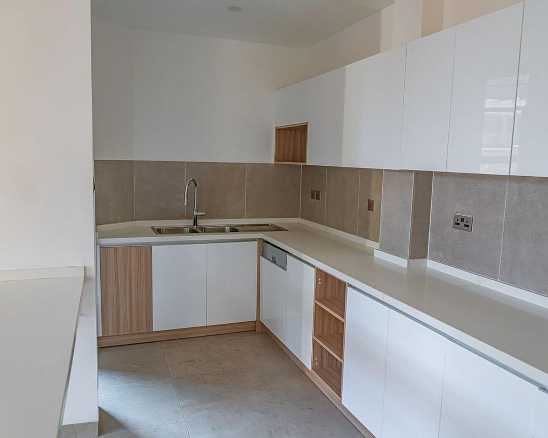 5 Bed Townhouse with En Suite at Kabasiran Avenue - 5