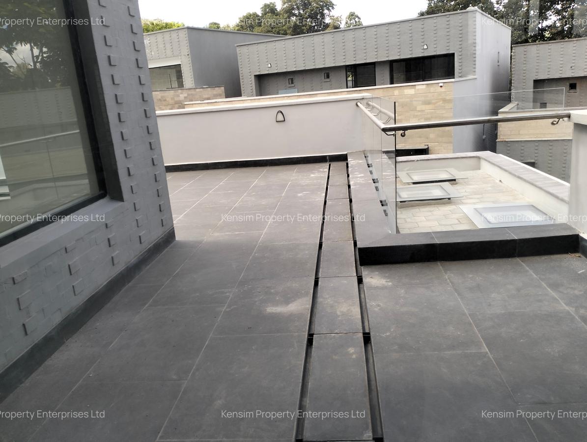 5 Bed Townhouse with En Suite in Westlands Area - 2