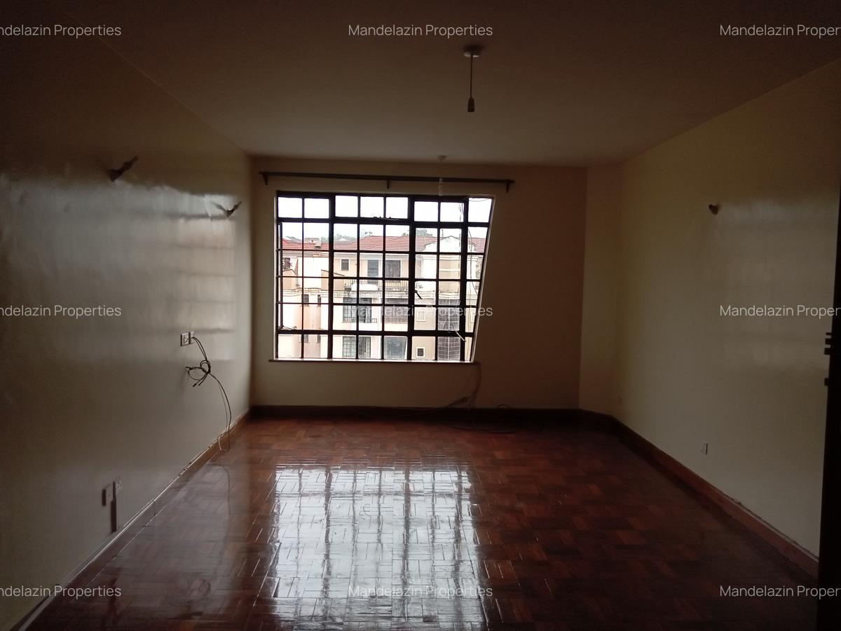 2 Bed Apartment with En Suite at Riverside Drive - 14