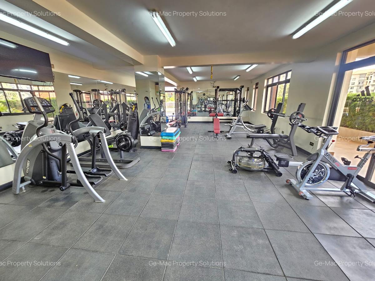 3 Bed Apartment with En Suite in Riverside - 15