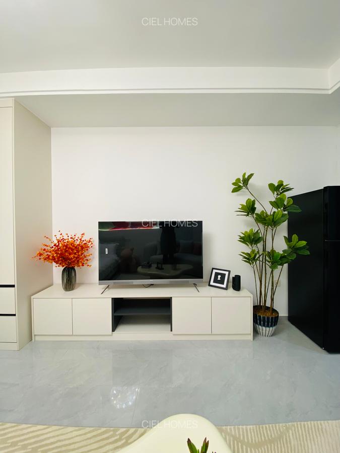 Studio Apartment with En Suite at Wood Avenue - 11