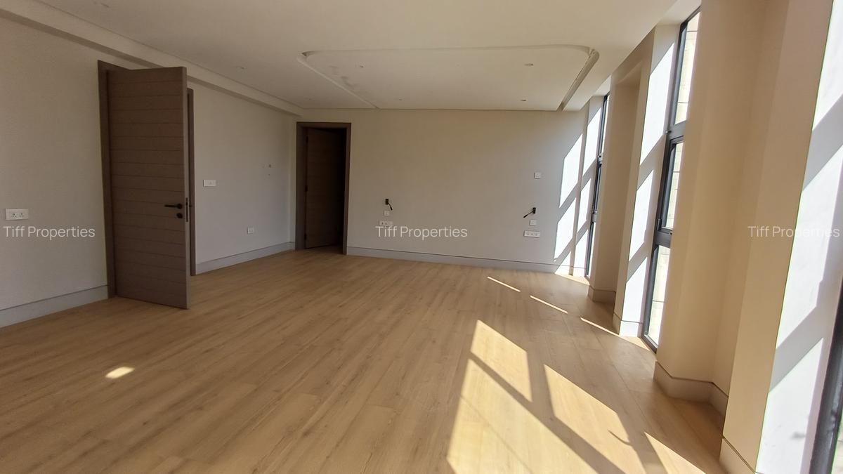 5 Bed Townhouse in Westlands Area - 16