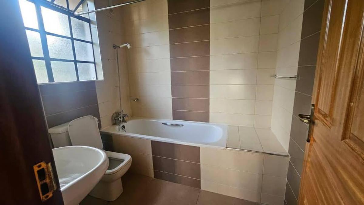 4 Bed Townhouse with En Suite in Kiambu Road - 6