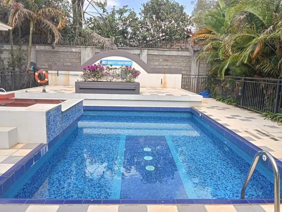 5 Bed House with En Suite at Nyari - 15