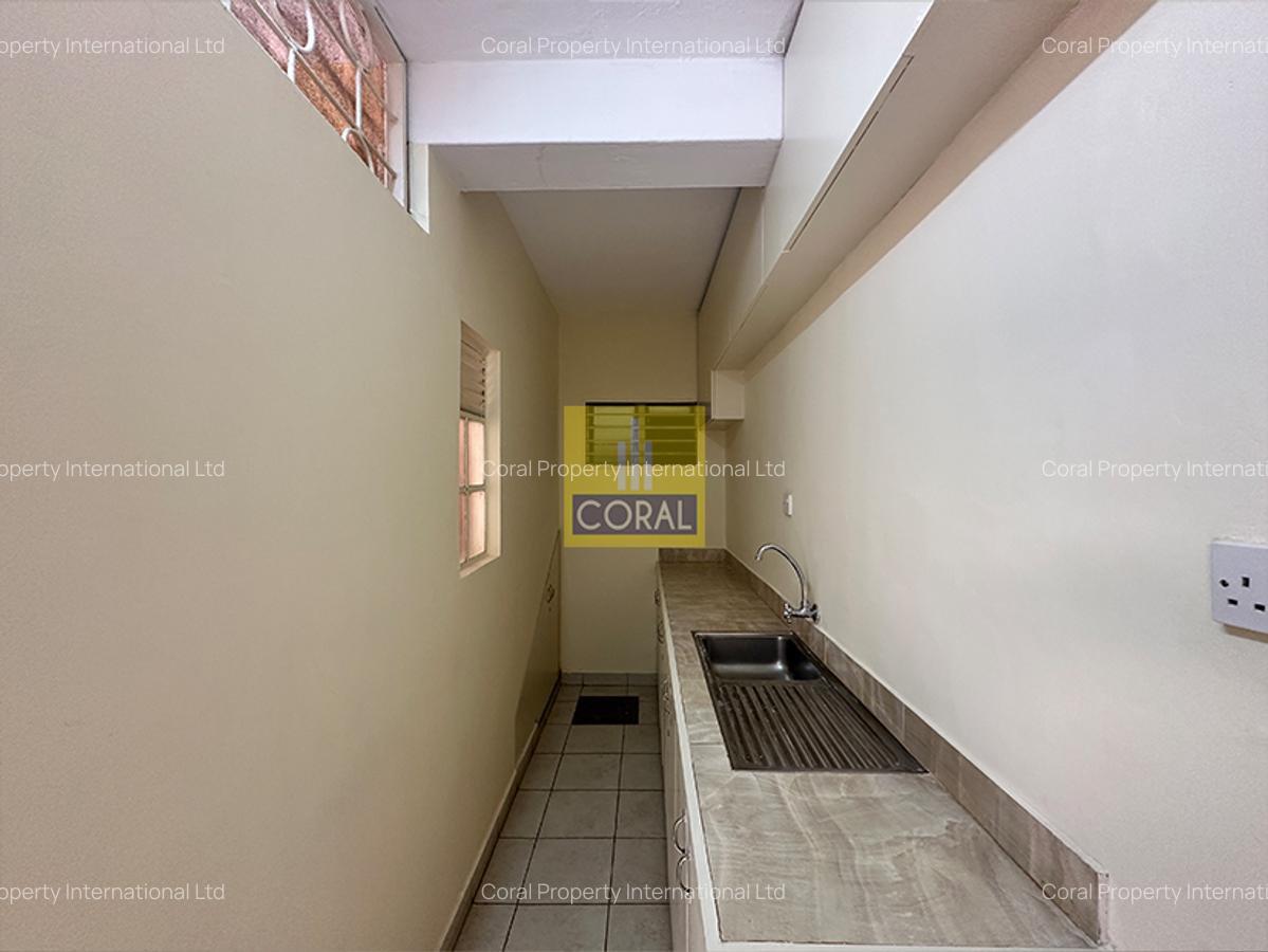 2 Bed Apartment in Parklands - 11
