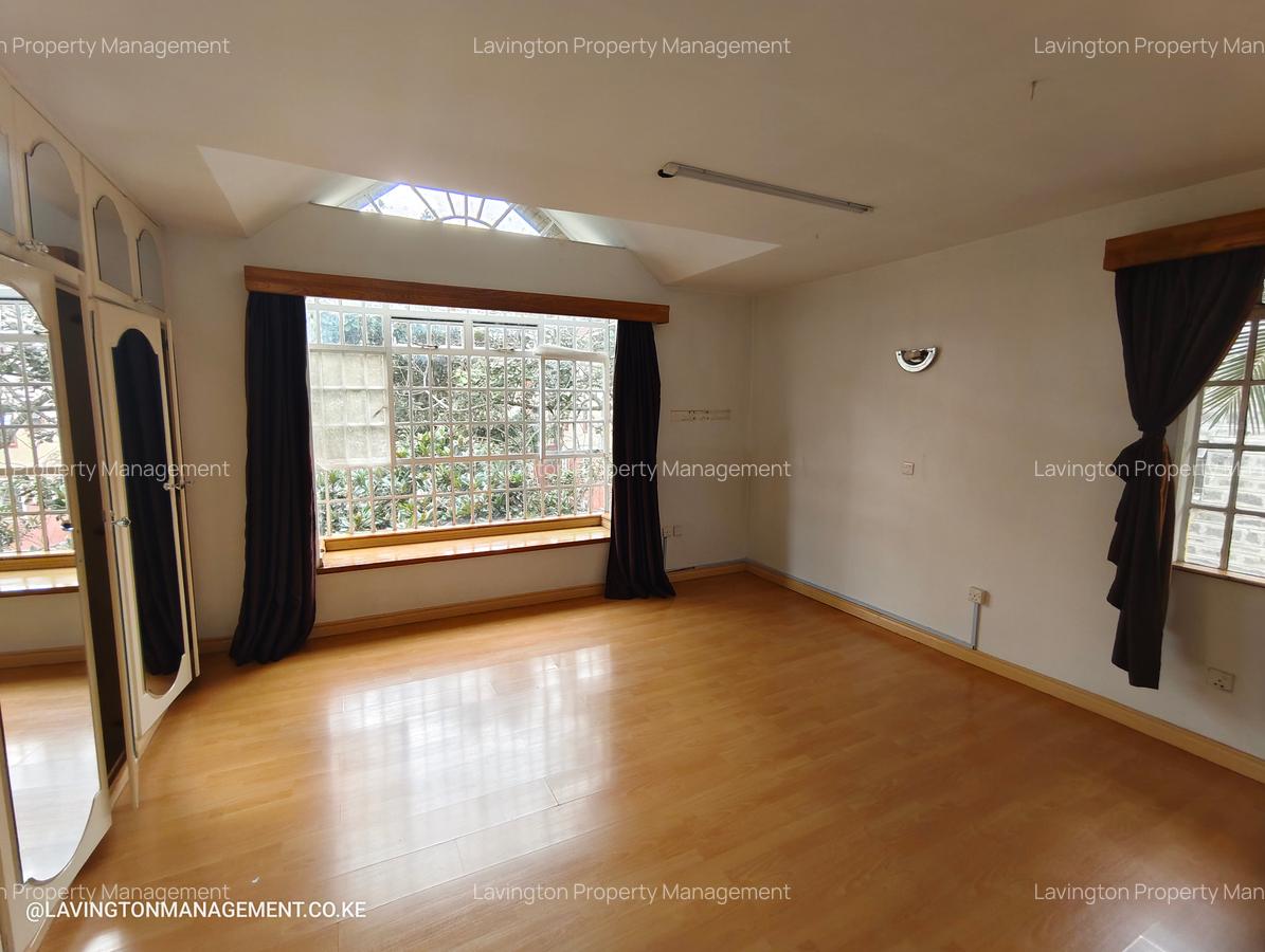 4 Bed Apartment with En Suite at Lavington Green - 14