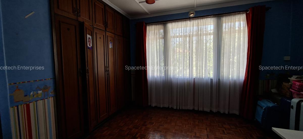 4 Bed House with En Suite in Runda - 9