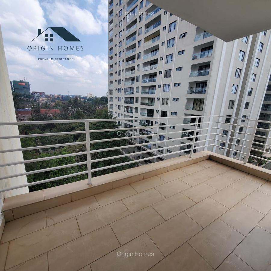 3 Bed Apartment with En Suite at Lavington - 15