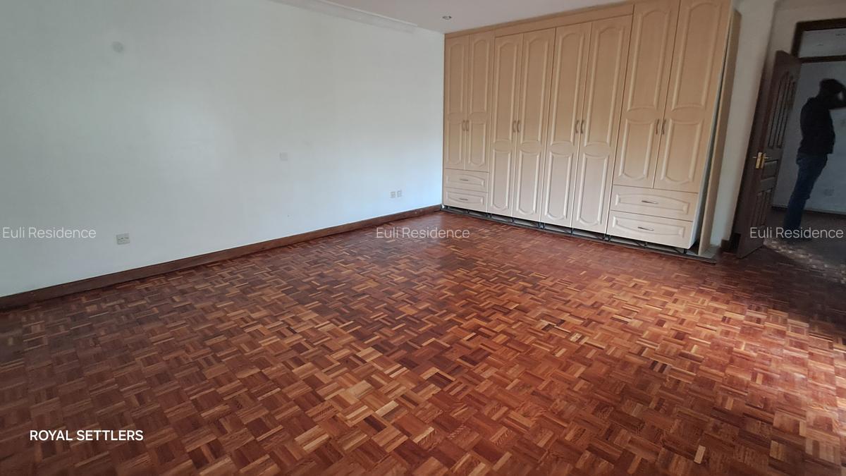 4 Bed Townhouse with En Suite at James Gichuru - 2