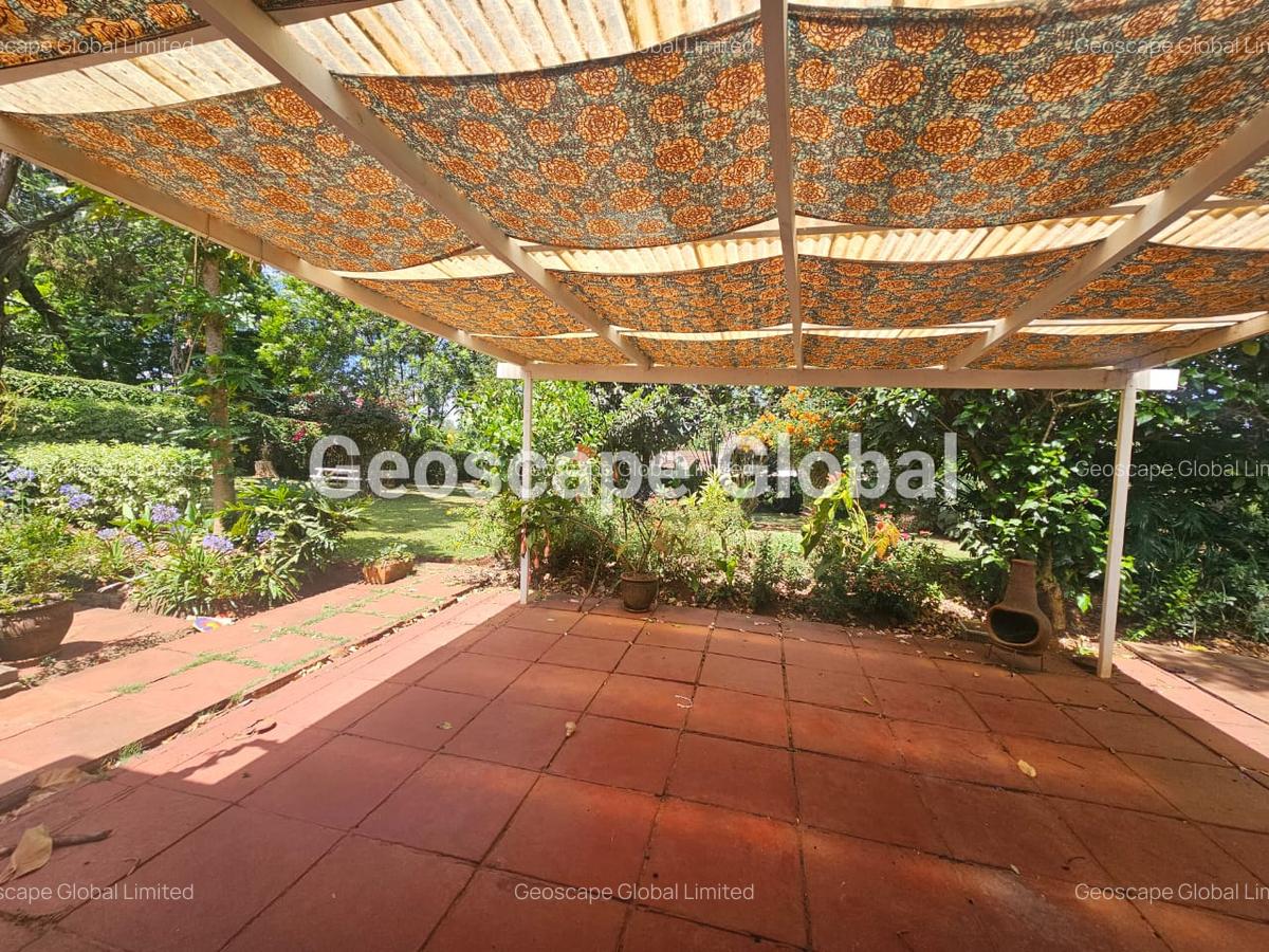 4 Bed House with En Suite in Loresho - 2