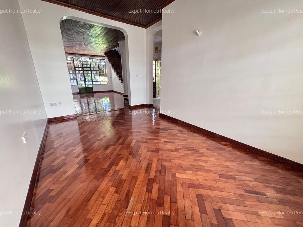 4 Bed Townhouse with En Suite in Lavington - 4