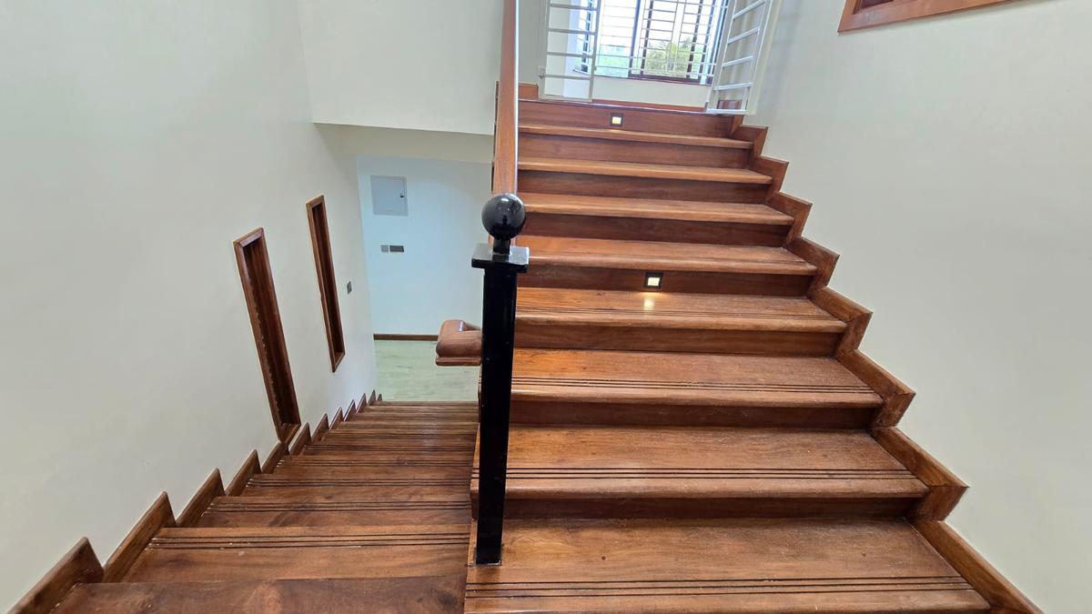 4 Bed House with En Suite in Karen - 13