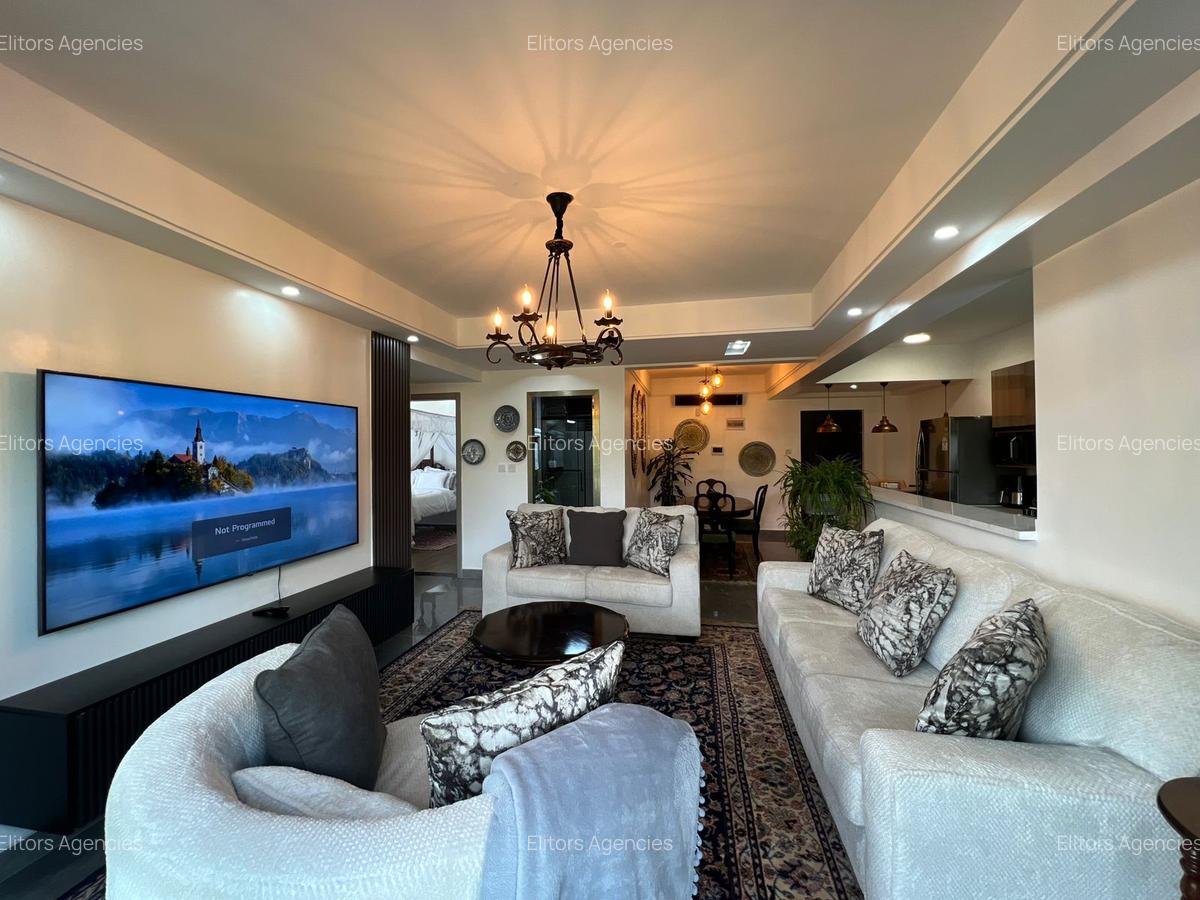 Serviced 2 Bed Apartment with En Suite at Riverside Dr - 9