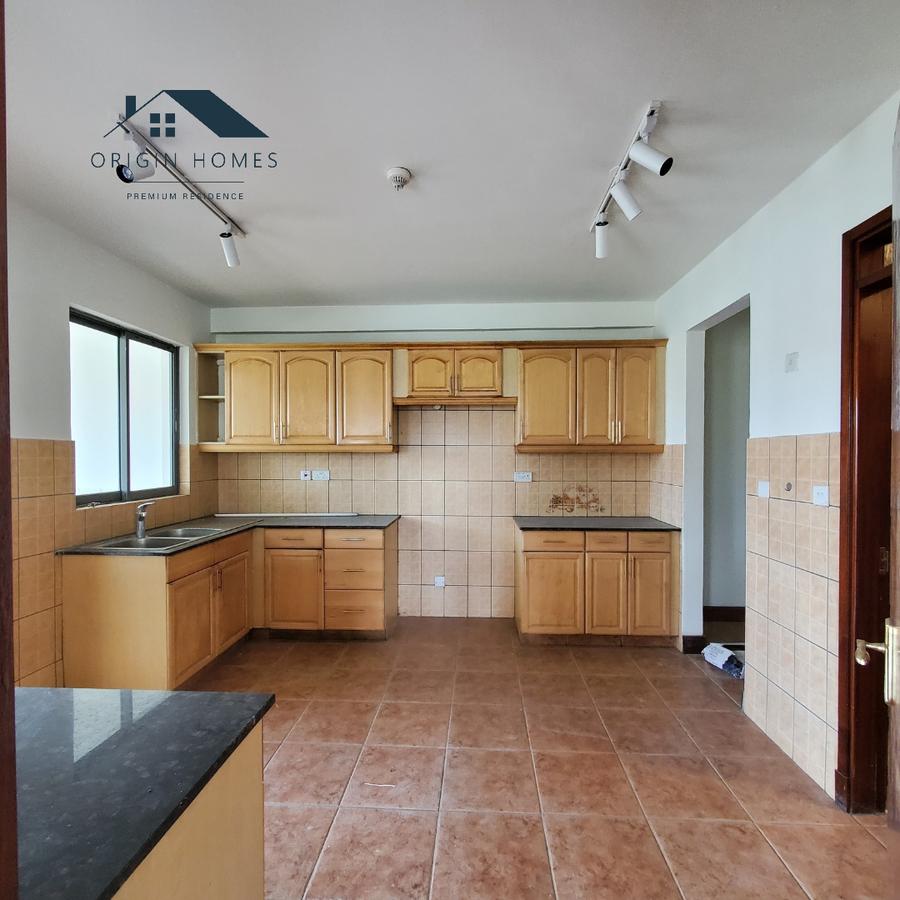 4 Bed Apartment with En Suite at Ojijo Road - 10