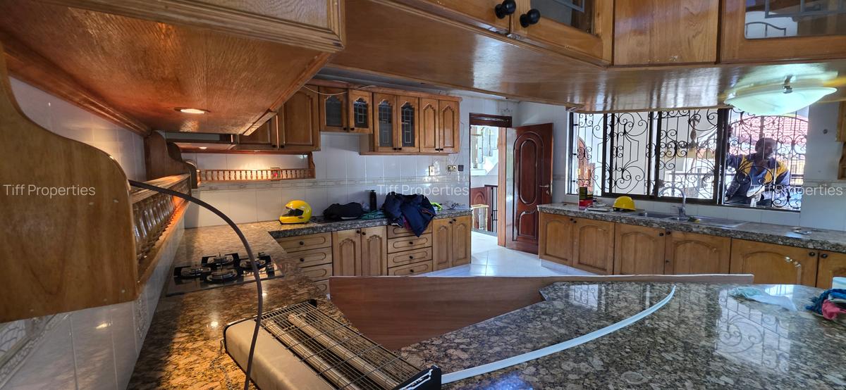 6 Bed House in Gigiri - 10