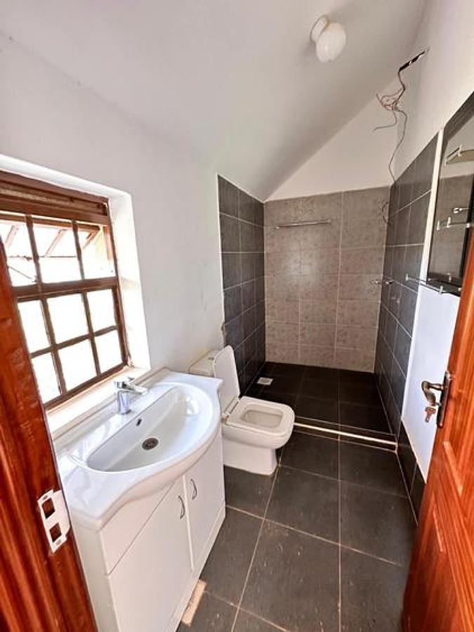 4 Bed House with En Suite in Kiambu Road - 12