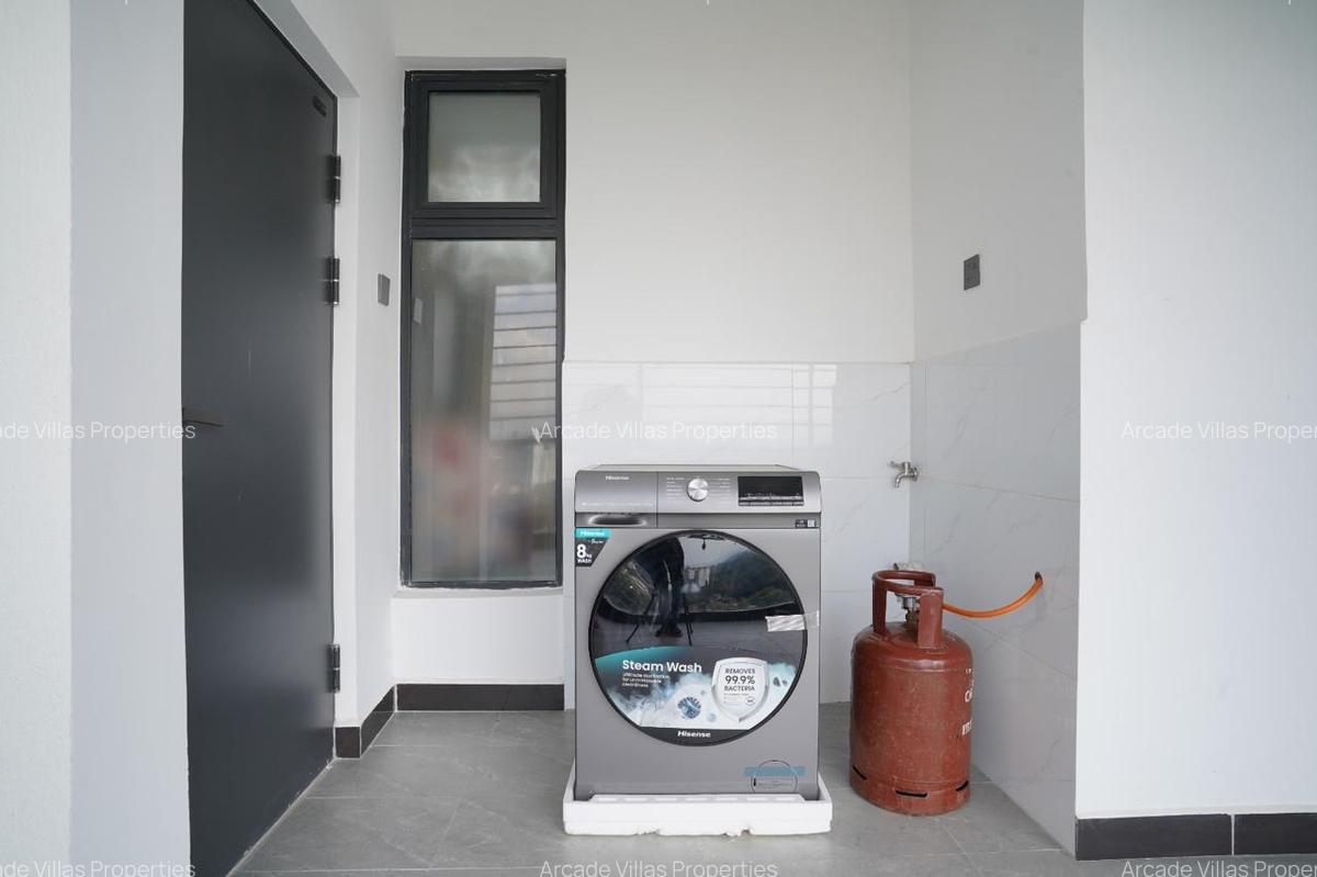 Serviced 4 Bed Apartment with En Suite in Lavington - 11