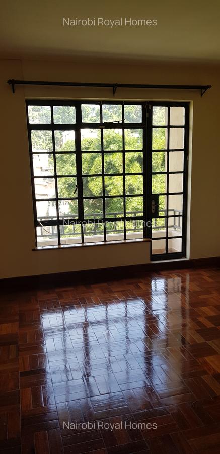 2 Bed Apartment with En Suite at Riveside Drive - 16