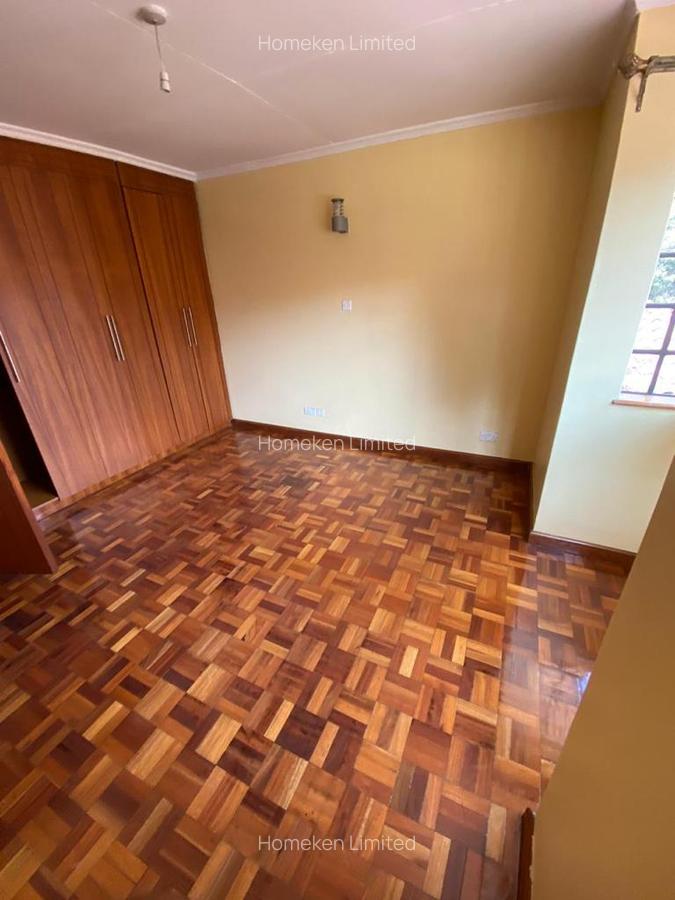 4 Bed Townhouse with En Suite at Lavington - 10
