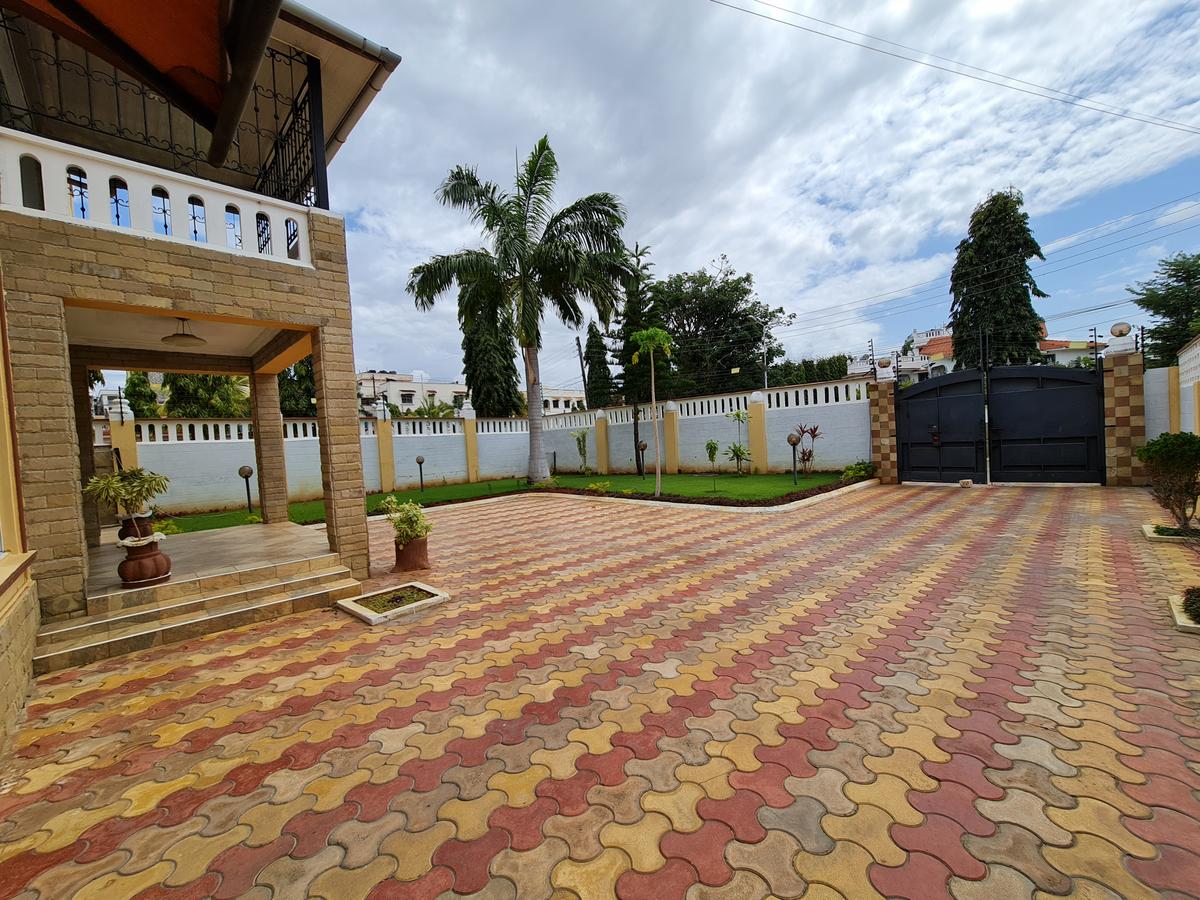 4 Bed House with En Suite in Nyali Area - 14