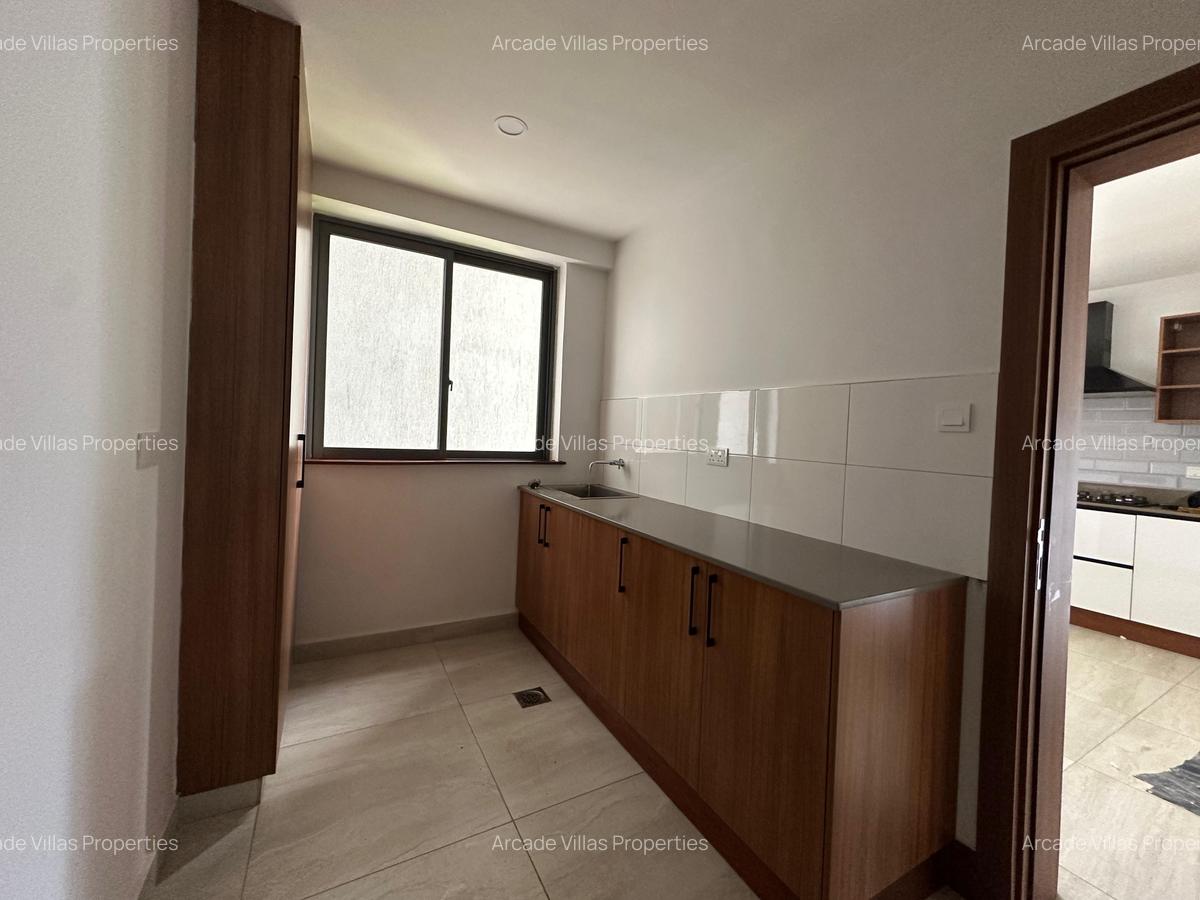 3 Bed Apartment with En Suite in Westlands Area - 5