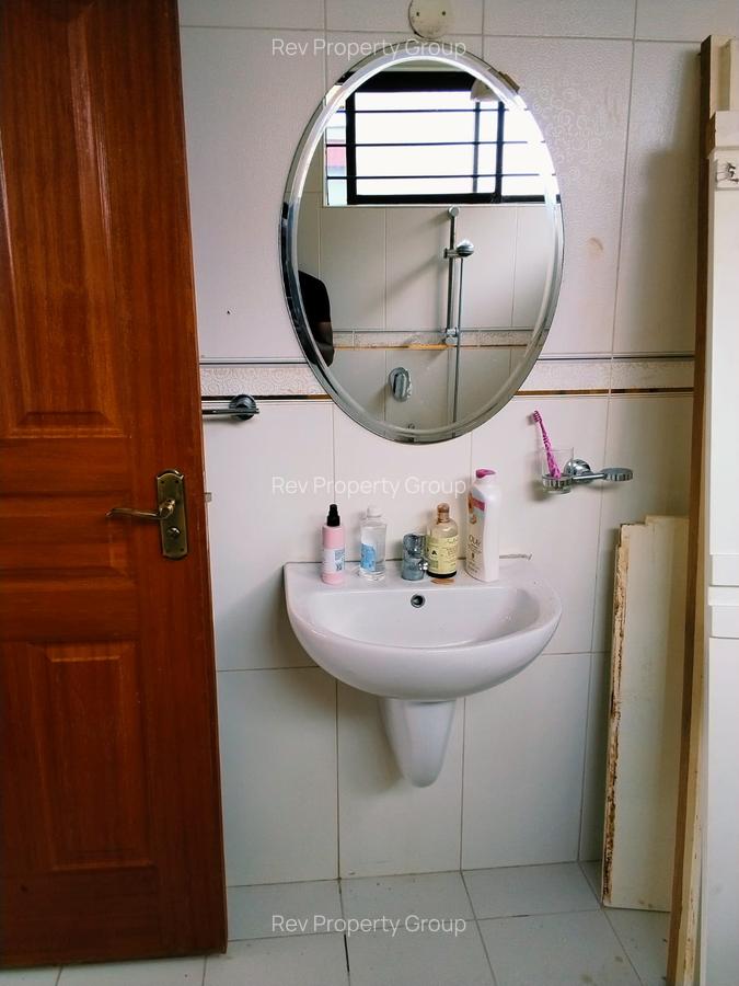 5 Bed Townhouse with En Suite in Lavington - 13